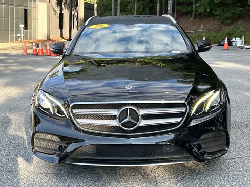 Used 2018 Mercedes-Benz E 400 4MATIC Wagon image 3