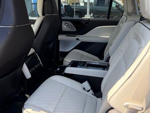 Used 2020 Lincoln Aviator Black Label w/ Dynamic Handling Package image 9