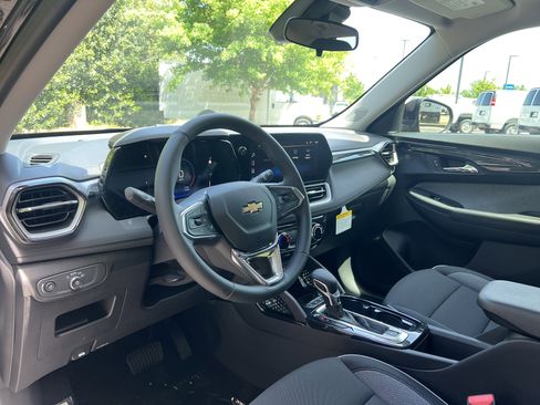 New 2026 Chevrolet TrailBlazer LT w/ LPO, Blackout Package FWD image 47