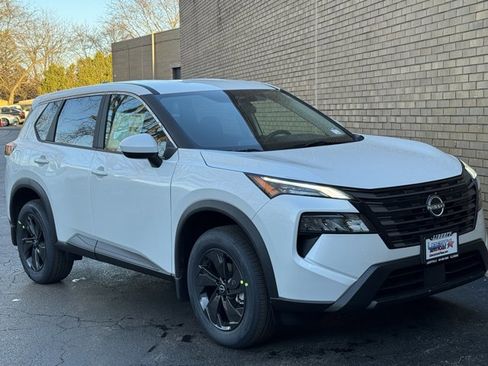 New 2026 Nissan Rogue SV image 2