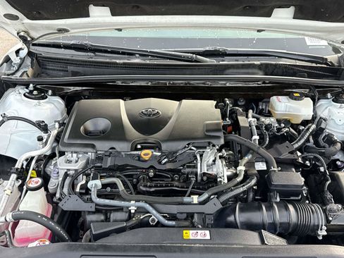 Used 2020 Toyota Camry XLE w/ Carpet Mat Package FWD image 9