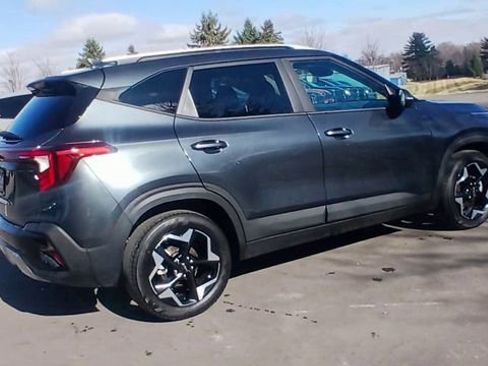 Certified 2025 Kia Seltos S image 3