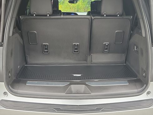 Used 2023 Cadillac Escalade Sport w/ LPO, ONYX Package AWD/4WD image 18