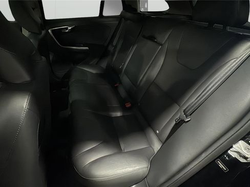 Used 2017 Volvo V60 T5 Premier w/ Convenience Package FWD image 11
