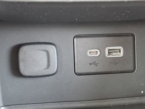 Used 2020 GMC Acadia SLE w/ Driver Convenience Package image 6