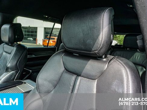 Used 2023 Jeep Wagoneer Series III w/ Preferred Equipment Group image 18