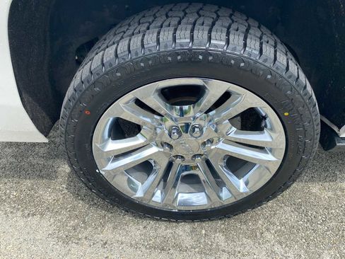 Used 2020 Chevrolet Suburban Premier w/ Premier Plus Edition image 51