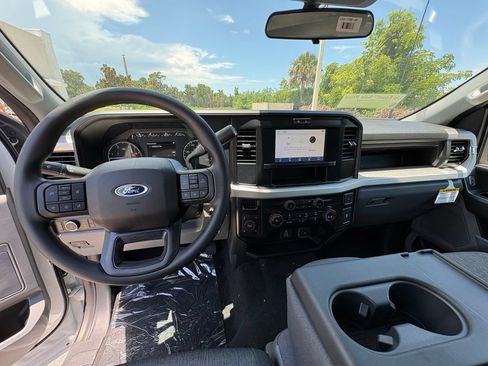 New 2026 Ford F250 4x4 Crew Cab Super Duty image 8