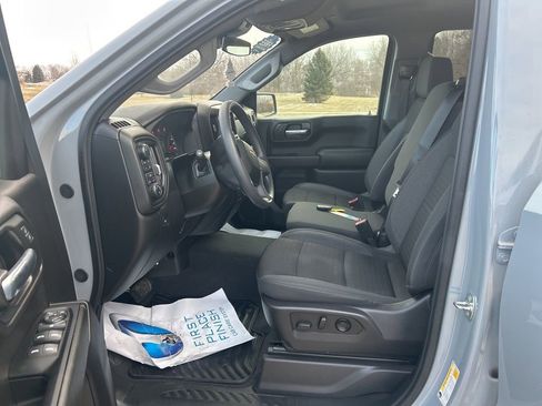 Used 2024 Chevrolet Silverado 1500 Custom w/ Turbomax Blackout Package image 20