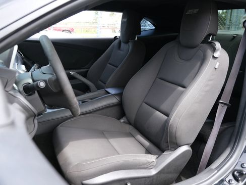 Used 2015 Chevrolet Camaro SS w/ Rear Vision Package RWD image 9