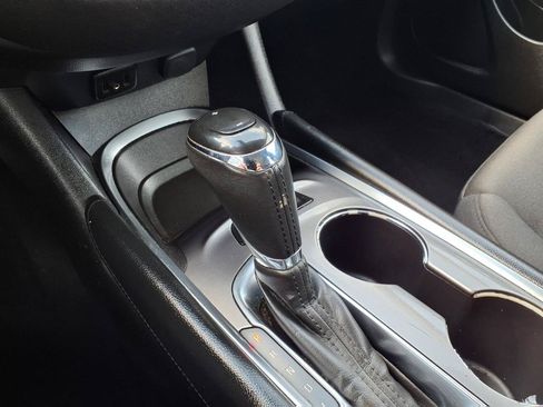 Used 2016 Chevrolet Malibu LT FWD image 13