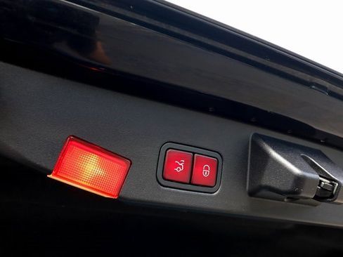 Used 2013 Mercedes-Benz SL 550 image 60