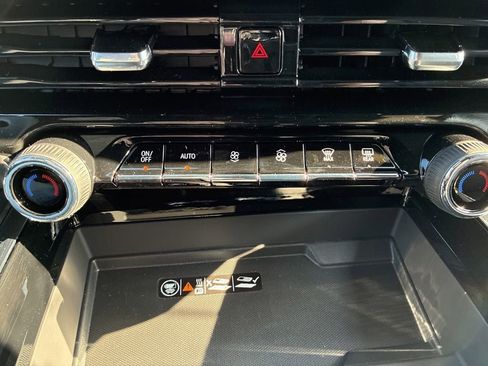 New 2026 Chevrolet Suburban High Country image 14