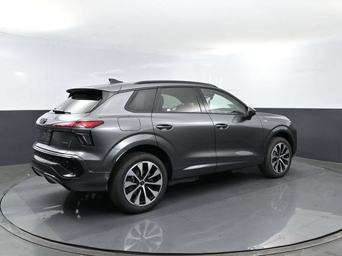 New 2026 Audi Q3 quattro 2.0T AWD/4WD image 24