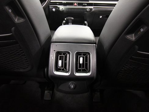 Certified 2025 Kia Sorento S w/ Panoramic Sunroof Package image 17