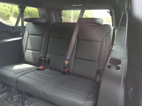 Used 2024 GMC Yukon XL Denali w/ LPO, Floor Liner Package AWD/4WD image 24