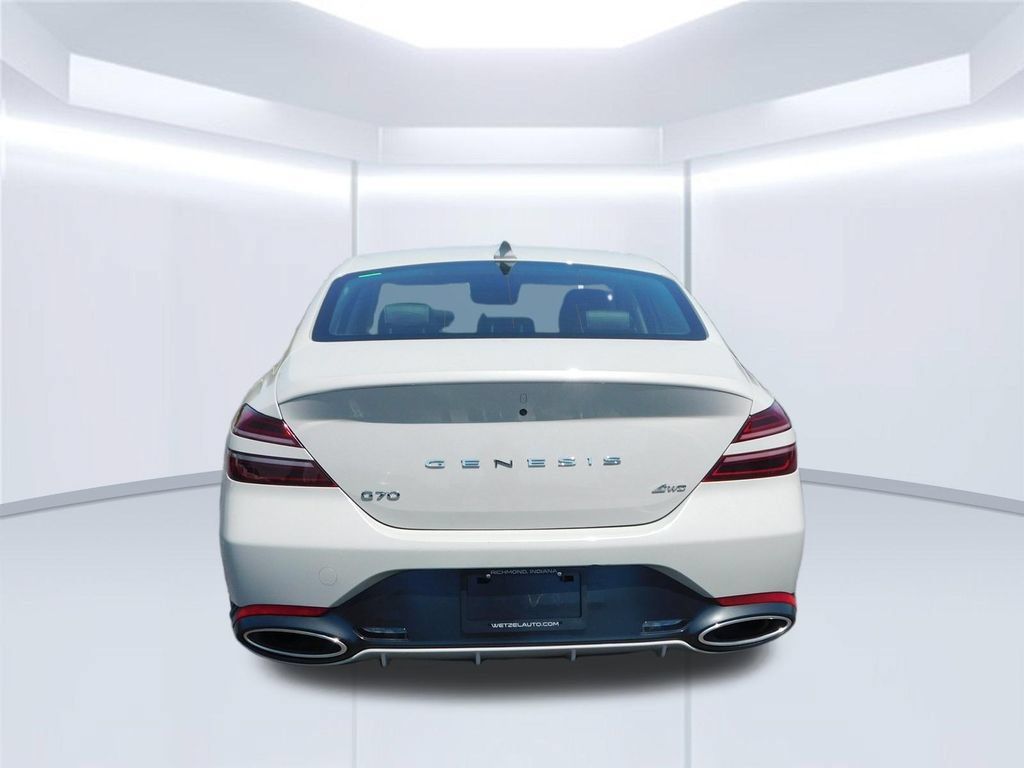 Used 2025 Genesis G70 2.5T AWD/4WD image 4