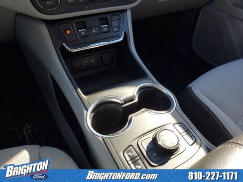 Used 2020 GMC Terrain SLE w/ Driver Convenience Package image 28