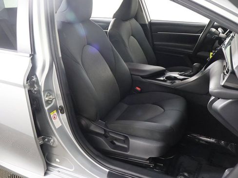 Used 2019 Toyota Camry LE image 26