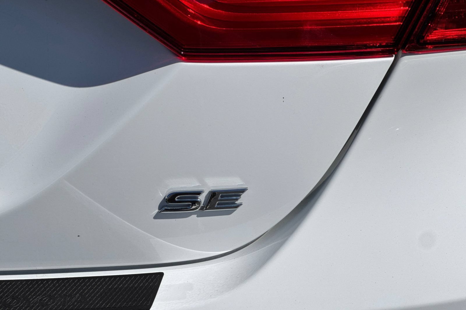Certified 2019 Toyota Camry SE w/ Convenience Package FWD image 14