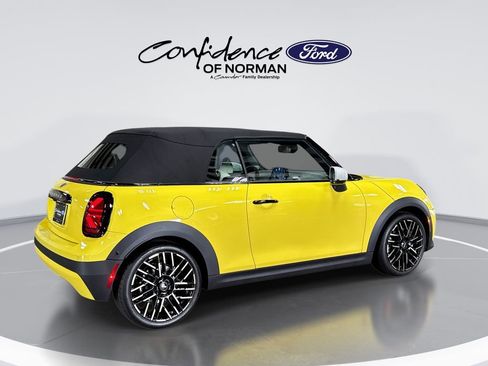 Used 2025 MINI Cooper S FWD image 9
