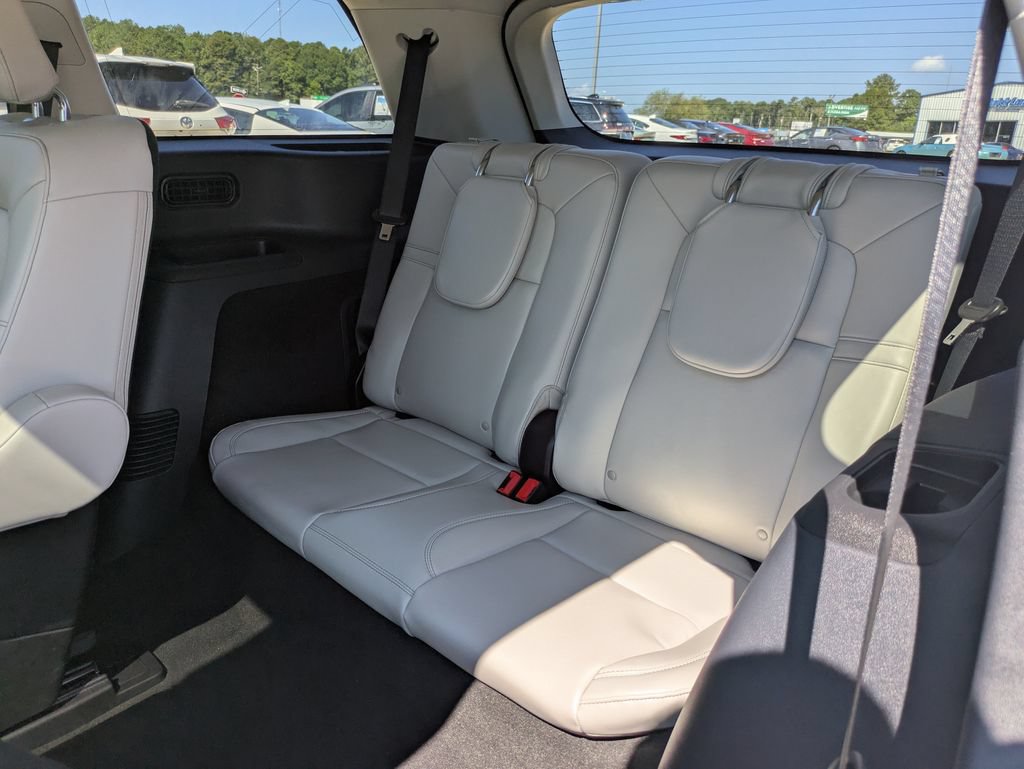 Used 2026 Lincoln Aviator 2WD image 9