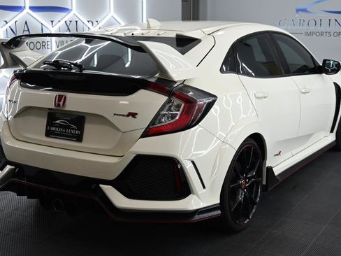 Used 2018 Honda Civic Type R image 4