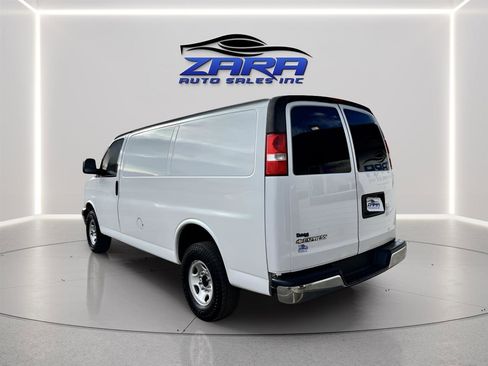 Used 2019 Chevrolet Express 2500 w/ Driver Convenience Package image 4
