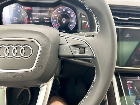Used 2026 Audi Q7 2.0T Premium Plus w/ Premium Plus Package AWD/4WD image 12