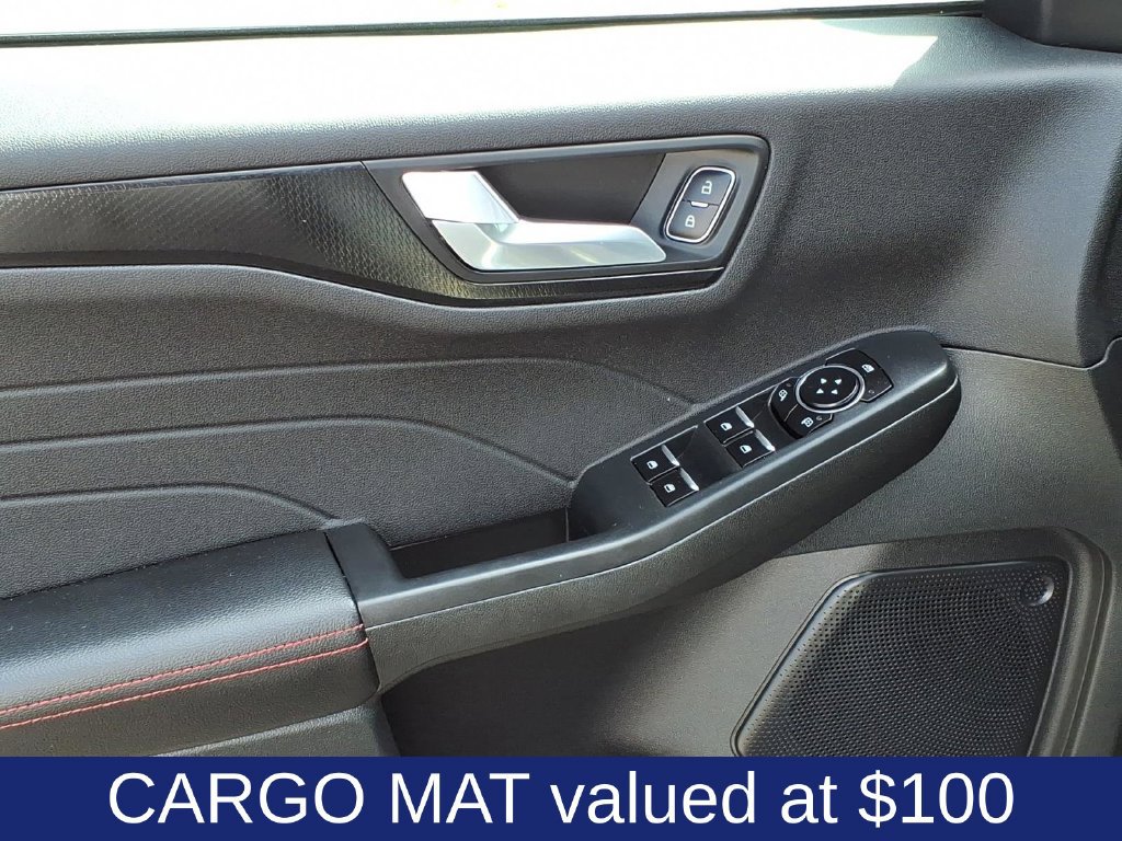 Used 2022 Ford Escape SEL w/ SEL Stealth AWD Package image 11
