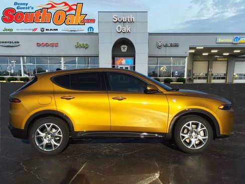 New 2024 Dodge Hornet R/T Plus w/ Tech Pack Plus w/o Parking image 3