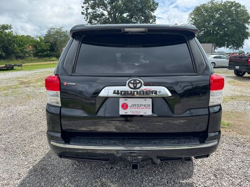 Used 2013 Toyota 4Runner SR5 RWD image 4