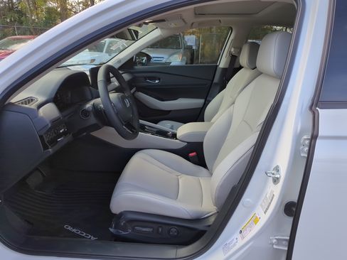 New 2025 Honda Accord EX-L image 18