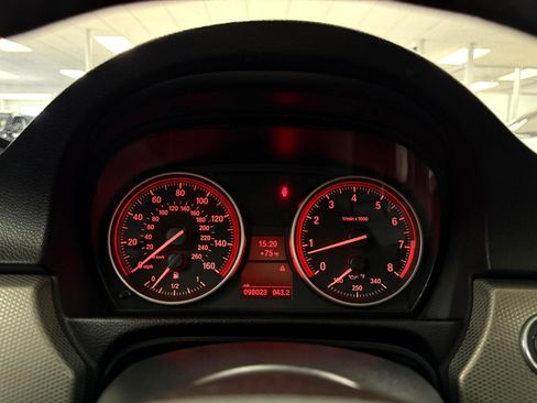 Used 2013 BMW 335i Coupe w/ M Sport Pkg image 16