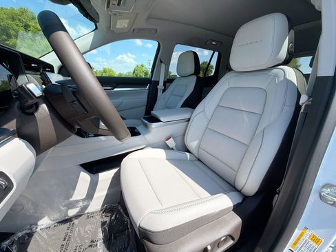 New 2026 GMC Terrain Denali AWD/4WD image 16