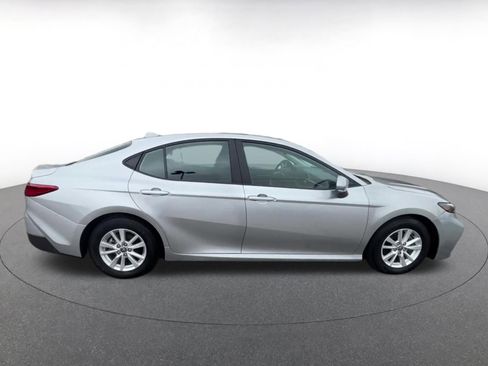 Used 2025 Toyota Camry LE FWD image 16
