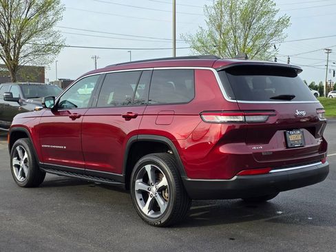 Used 2024 Jeep Grand Cherokee L Limited image 7