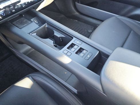 Used 2023 Hyundai Ioniq 6 Limited image 34