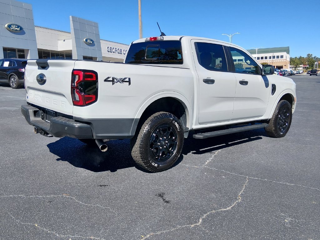 Used 2026 Ford Ranger XLT w/ Black Appearance Package AWD/4WD image 4