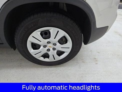Used 2017 Chevrolet Trax LS image 16