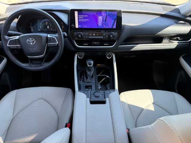 Used 2024 Toyota Grand Highlander AWD image 20