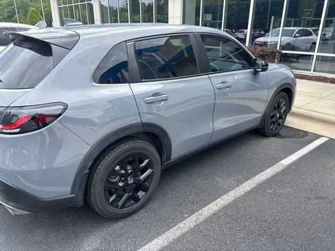 Used 2025 Honda HR-V Sport image 5
