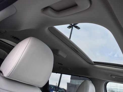 New 2026 Kia Carnival SX Prestige image 16