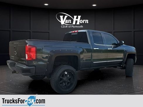 Used 2017 Chevrolet Silverado 1500 LTZ Z71 w/ LTZ Plus Package AWD/4WD image 9