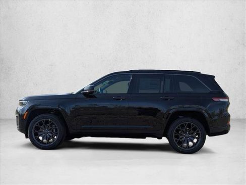New 2026 Jeep Grand Cherokee Summit w/ Obsidian Package AWD/4WD image 4