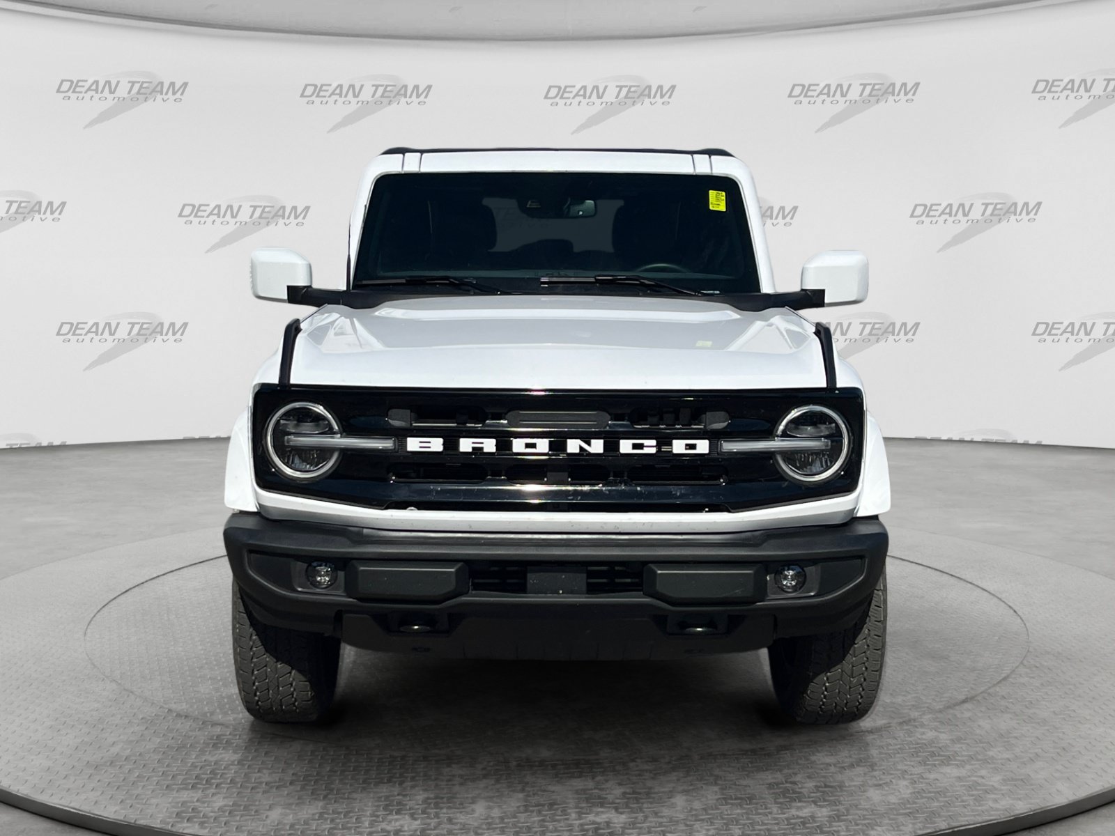 Used 2026 Ford Bronco Outer Banks AWD/4WD image 2