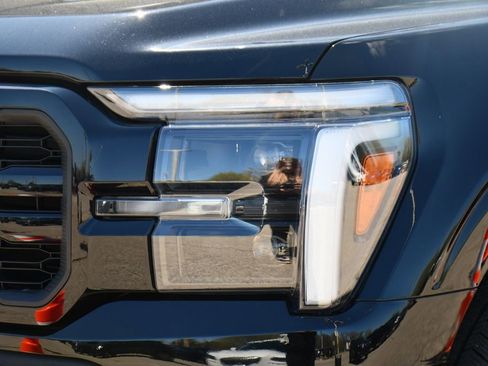 Used 2025 Ford F150 Lariat AWD/4WD image 42