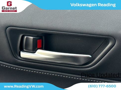 Used 2023 Toyota Venza LE AWD/4WD image 28