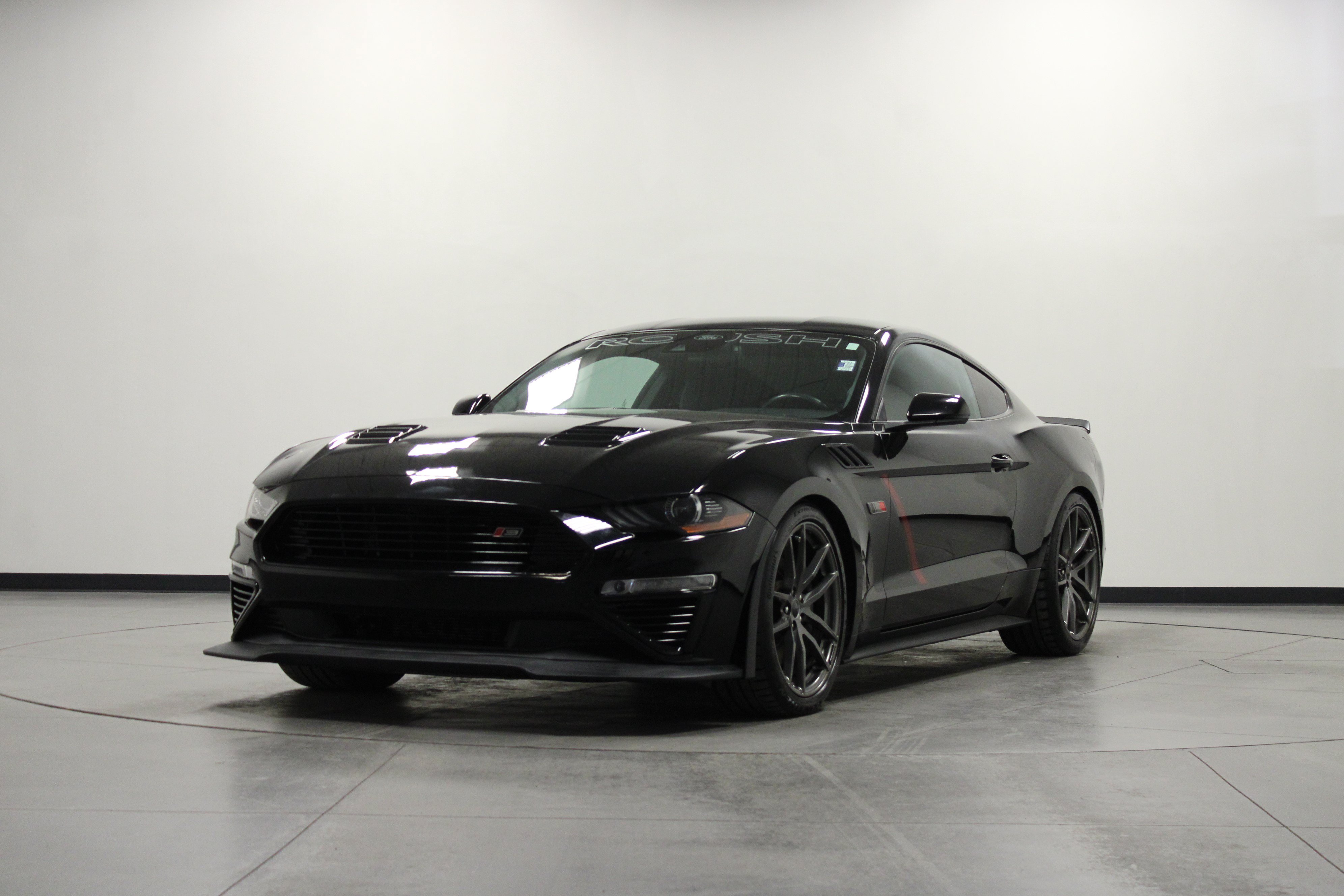 Used 2021 Ford Mustang GT Premium w/ GT Performance Package RWD image 8