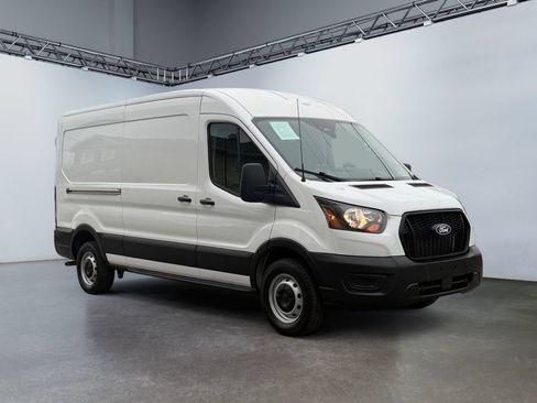 Used 2026 Ford Transit 250 148 Medium Roof RWD image 3